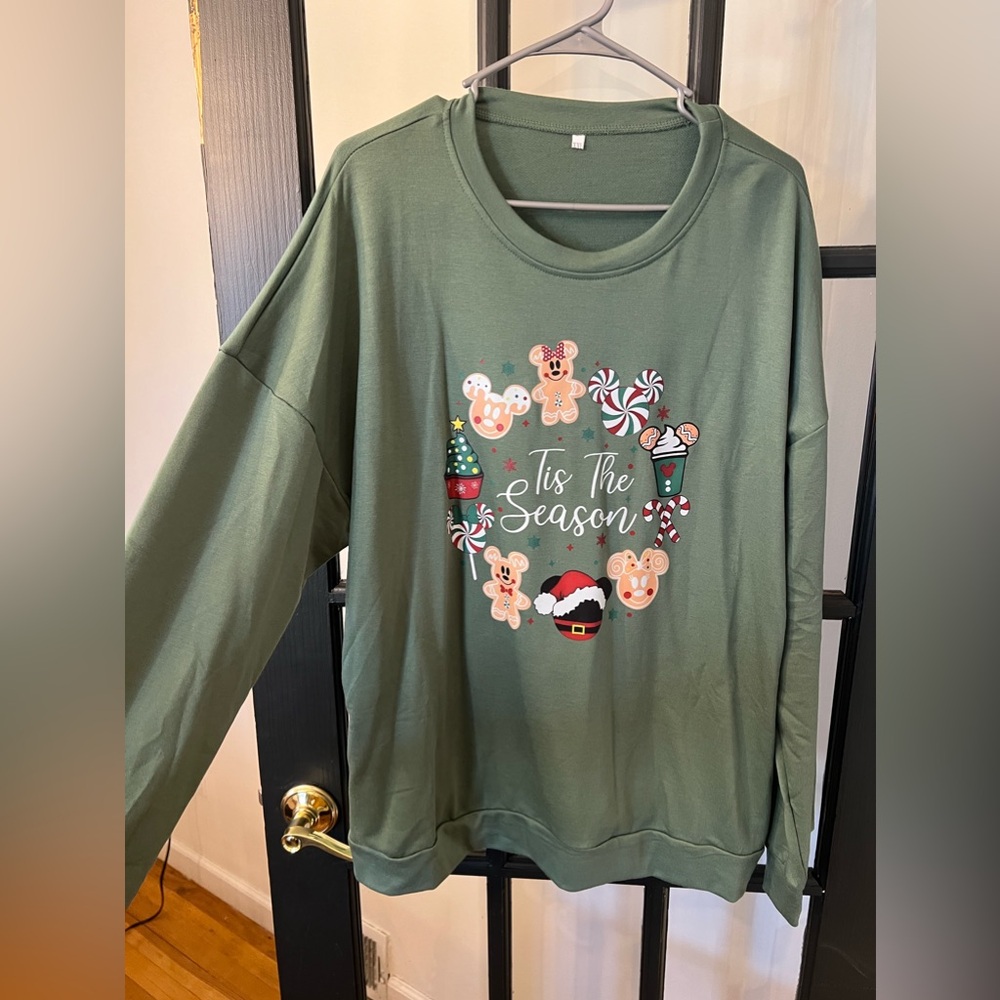 XXL brand new olive green tis the season Disney Mickey Minnie snacks long shirt
